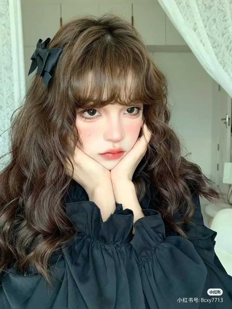 Soft romantic Japan curly hair style — flowing curls with Japanese elegance